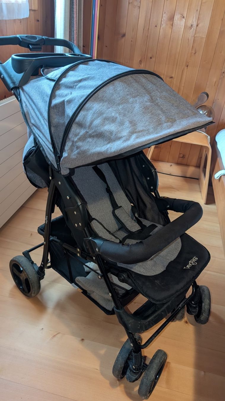 Kinderwagen: Kinderwagen grau gebrauchter Zustand – Gebraucht aus Gümligen von Sriesen