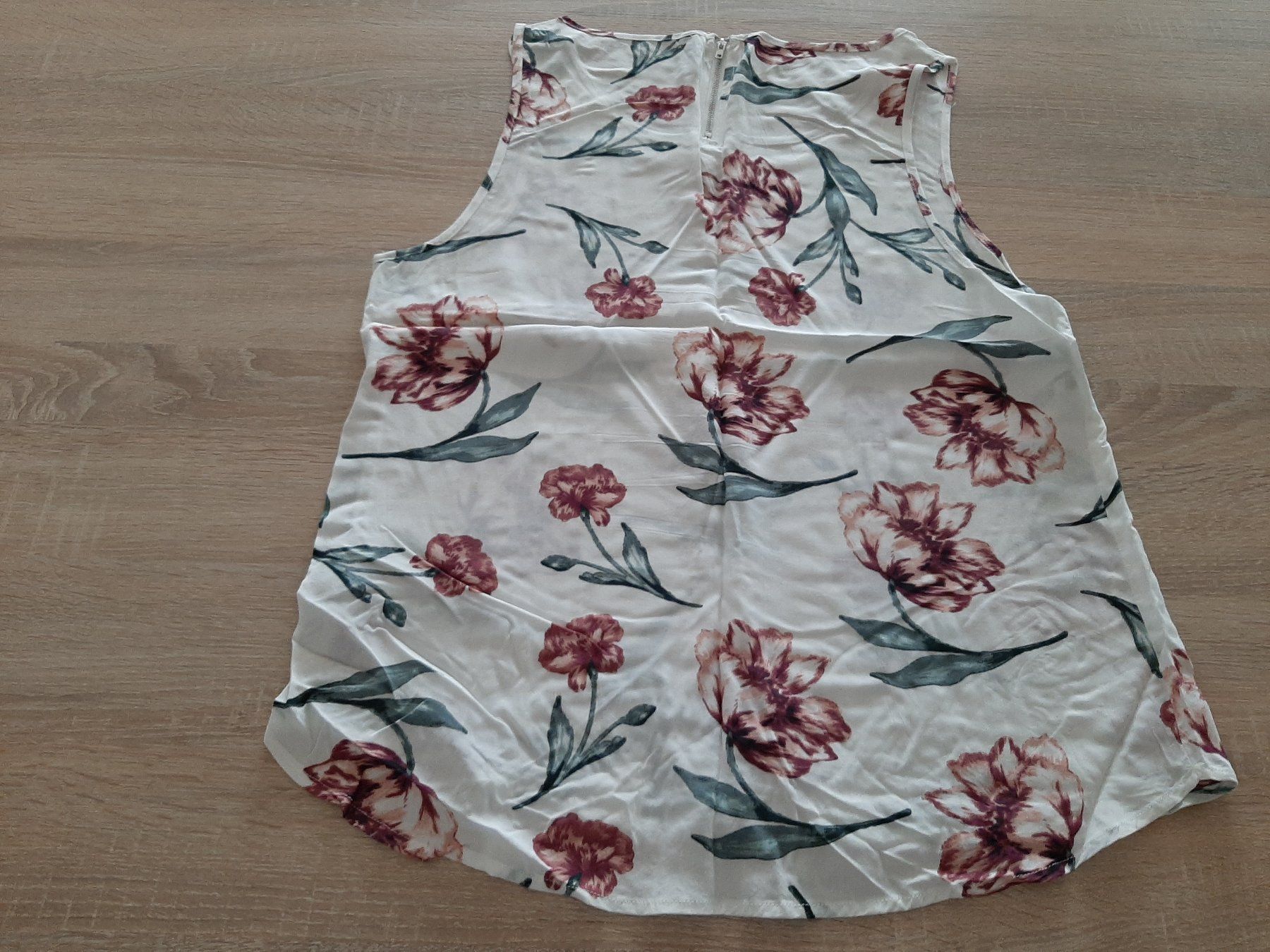 Tops: Chicoree Top Blumenmuster, Grösse XL – Neu (gemäss Beschreibung) aus Menziken von Rien1 8