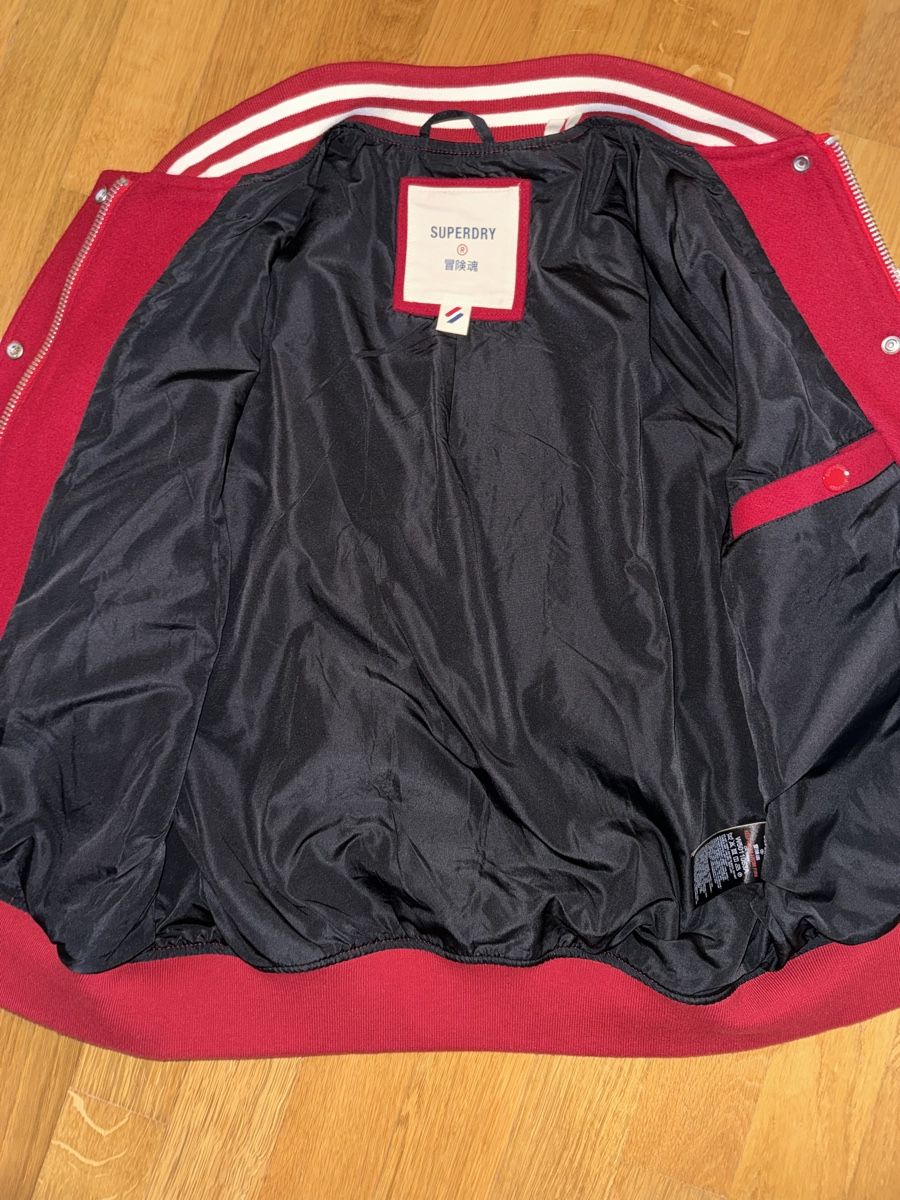 Superdry Giacche: Veste SuperDry NEU – Nuovo e nell'imballaggio originale da Cologny venduto da PEACEANDLOVE 4