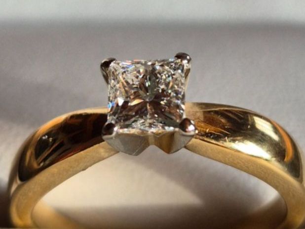 Anelli: Solitär-Verlobungsring mit Princess-Diamant – Usato da Erlach venduto da ha_si 6