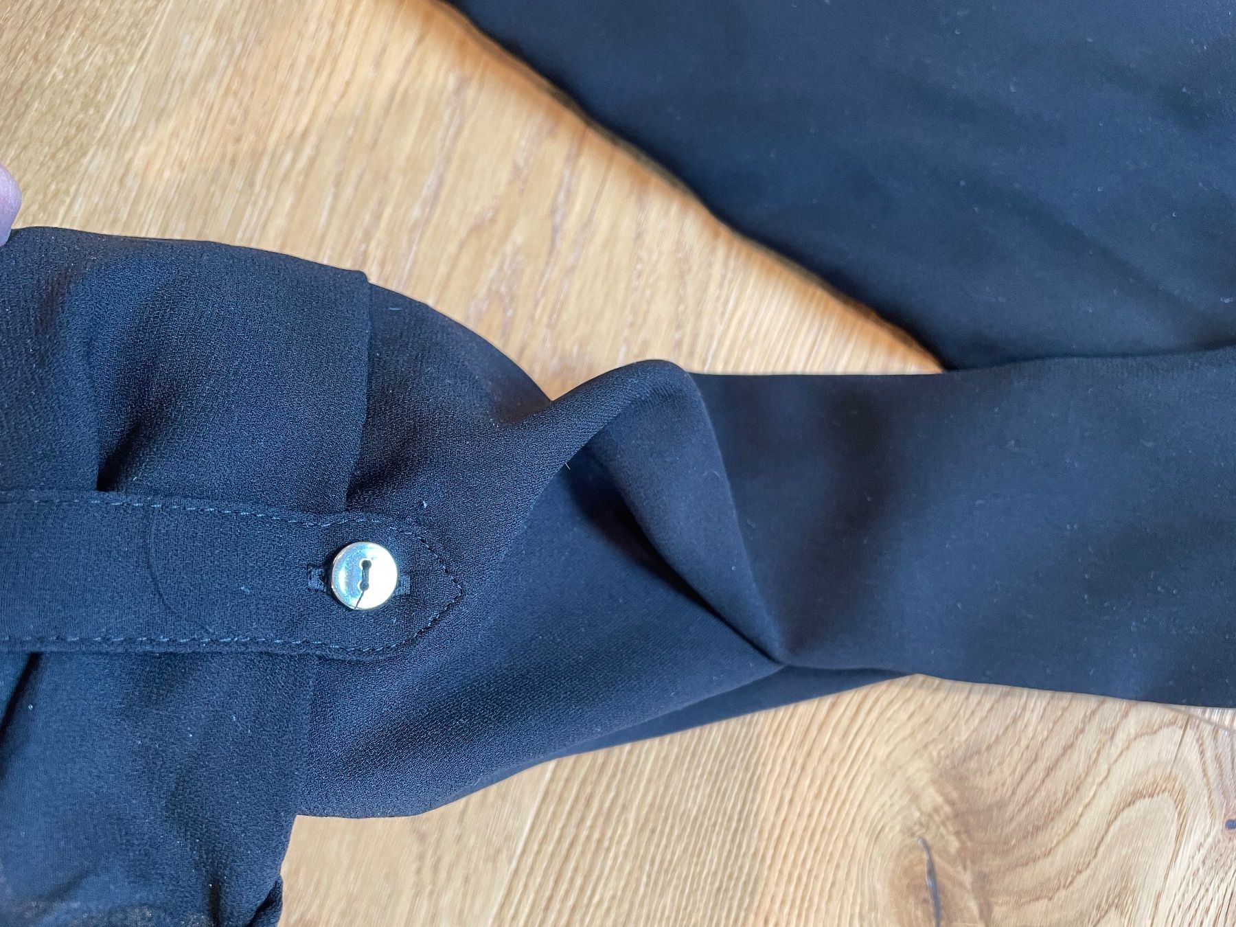 H&M Chemisiers: Bluse schwarz H&M – D'occasion à Neunkirch par autoscooter57 5