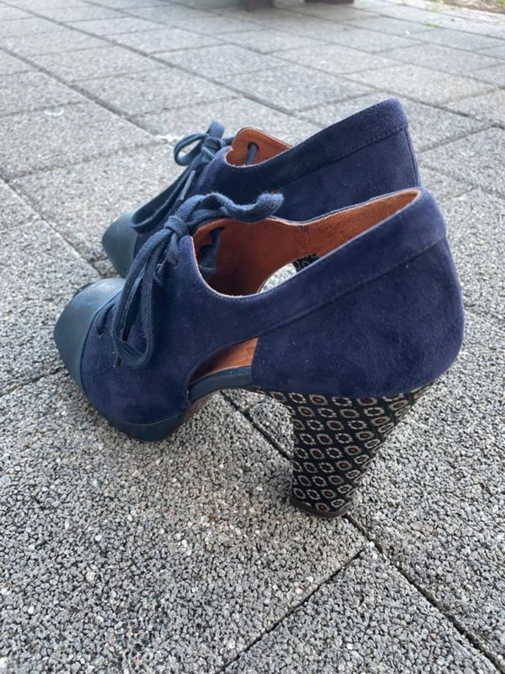 Chie Mihara Scarpe da donna: Chie Mihara Designer-Schuhe – Nuovo (secondo la descrizione) da Thalheim AG venduto da sus_6l96 6