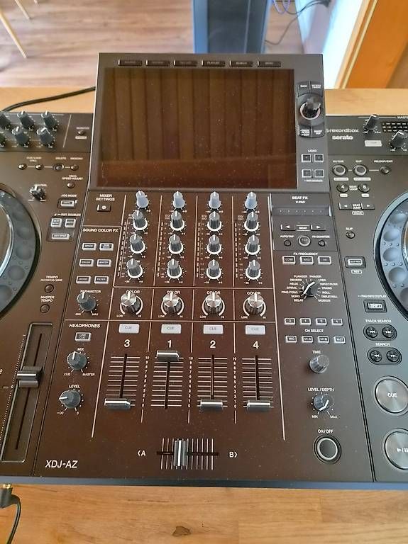 Pioneer Platines de mixage: AlphaTheta XDJ-AZ All-in-one-DJ-System – D'occasion à Brittnau par AerPas 3