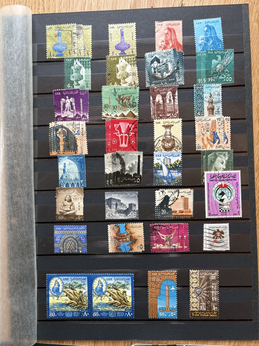 Tous les timbres: Collection timbres UAR - Manama -Ajman-Fujera - Saudi - etc – D'occasion à Zweisimmen par Domii 2