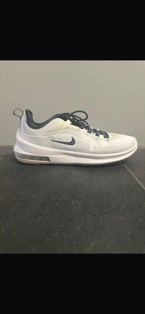 Nike Chaussures hommes: Nike Air Max -Axis- – D'occasion à Zuzwil SG par deb_dg5z 1