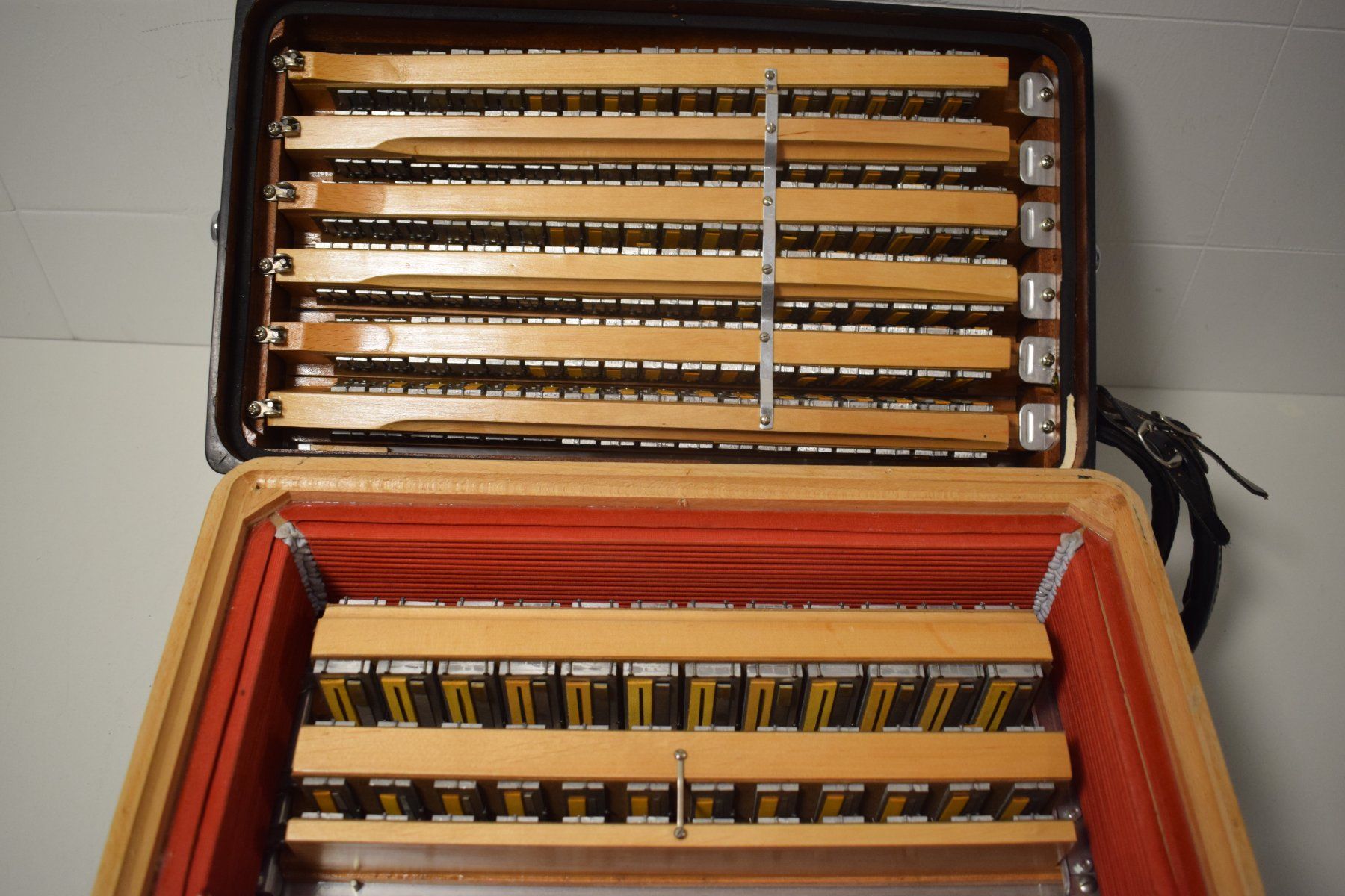 Strumenti musicali: Akkordeon chromatisch Crucianelli – Usato da Zürich venduto da baumusik 9