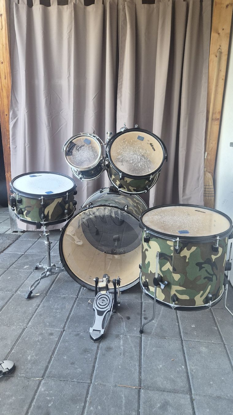 Instruments de musique: Schlagzeug Set getarnt DDrum camouflage – D'occasion à Sagogn par Sulayka