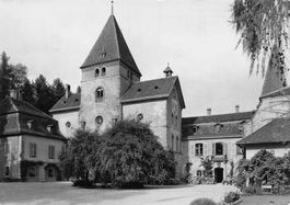 Muenchenwiler BE Schloss Muenchenwiler historisches Gebaeude