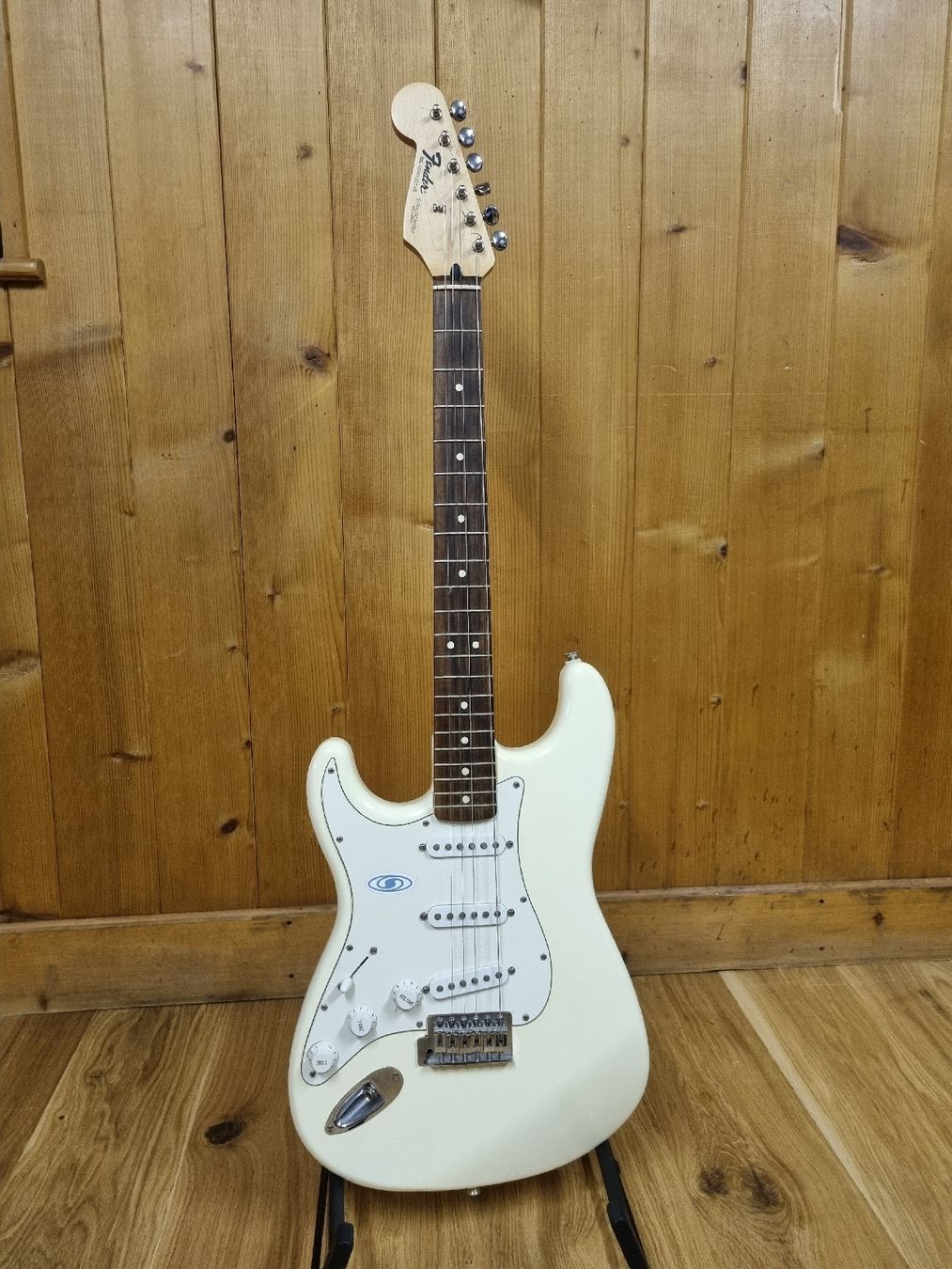 Fender Strumenti musicali: Fender Stratocaster gauchère 1996 - Made in Mexico – Usato da Château-d'Oex venduto da mae_6pqm