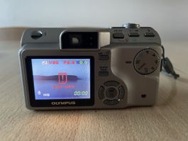 Digitalkamera Olympus C-70 Zoom 7.1 MP gebrauchter Zustand