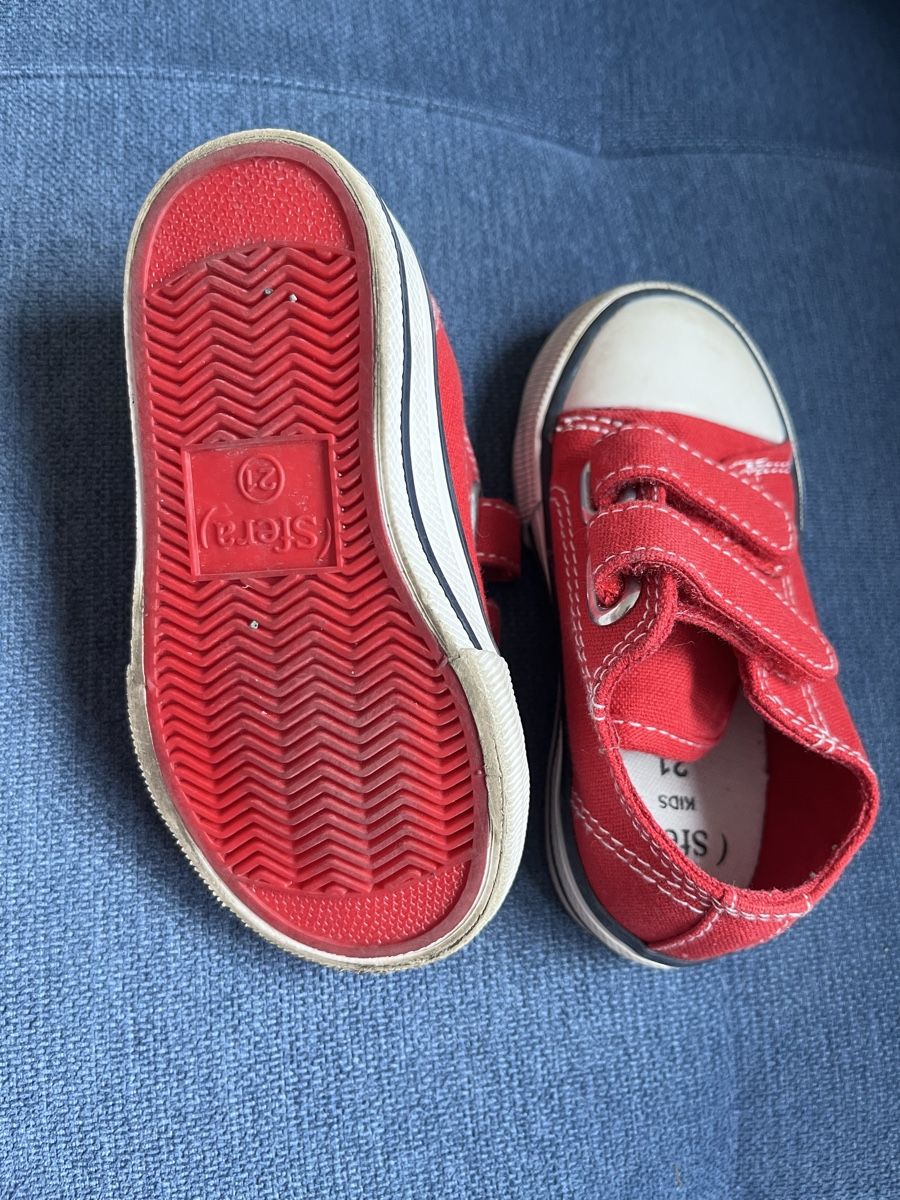 Schuhe für Jungen: Turnschuh Grösse 21 – Gebraucht aus Altikon von shiva123shiva 1