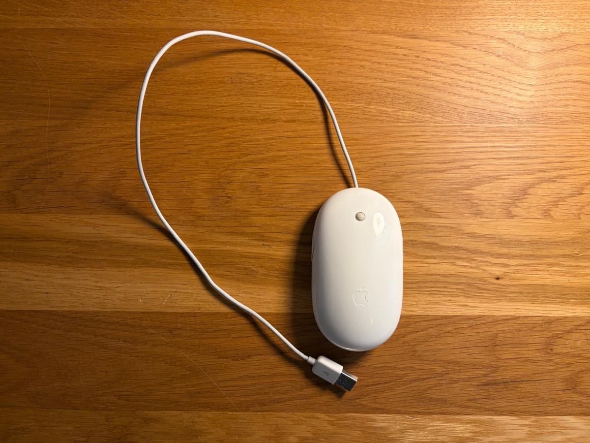Apple Mouse: Souris Apple filaire #1 – Usato da Lausanne venduto da aur_cxg5