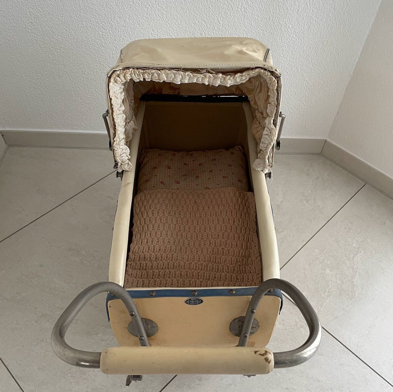 Puppenwagen: Möbel Kinderwagen Reuschel – Gebraucht aus Dagmersellen von Arcticsnow2017 2