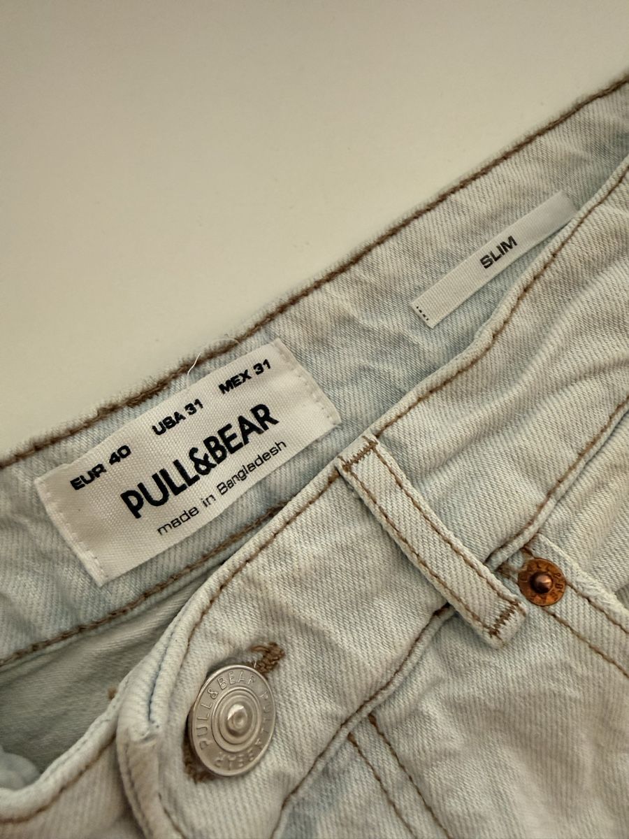 Pull&Bear Pantalons: Denim Shorts Pull&Bear Slim hellblau Grösse 40 neuwertig – Neuf (Voir description) à Regensdorf par BigCloset680 3