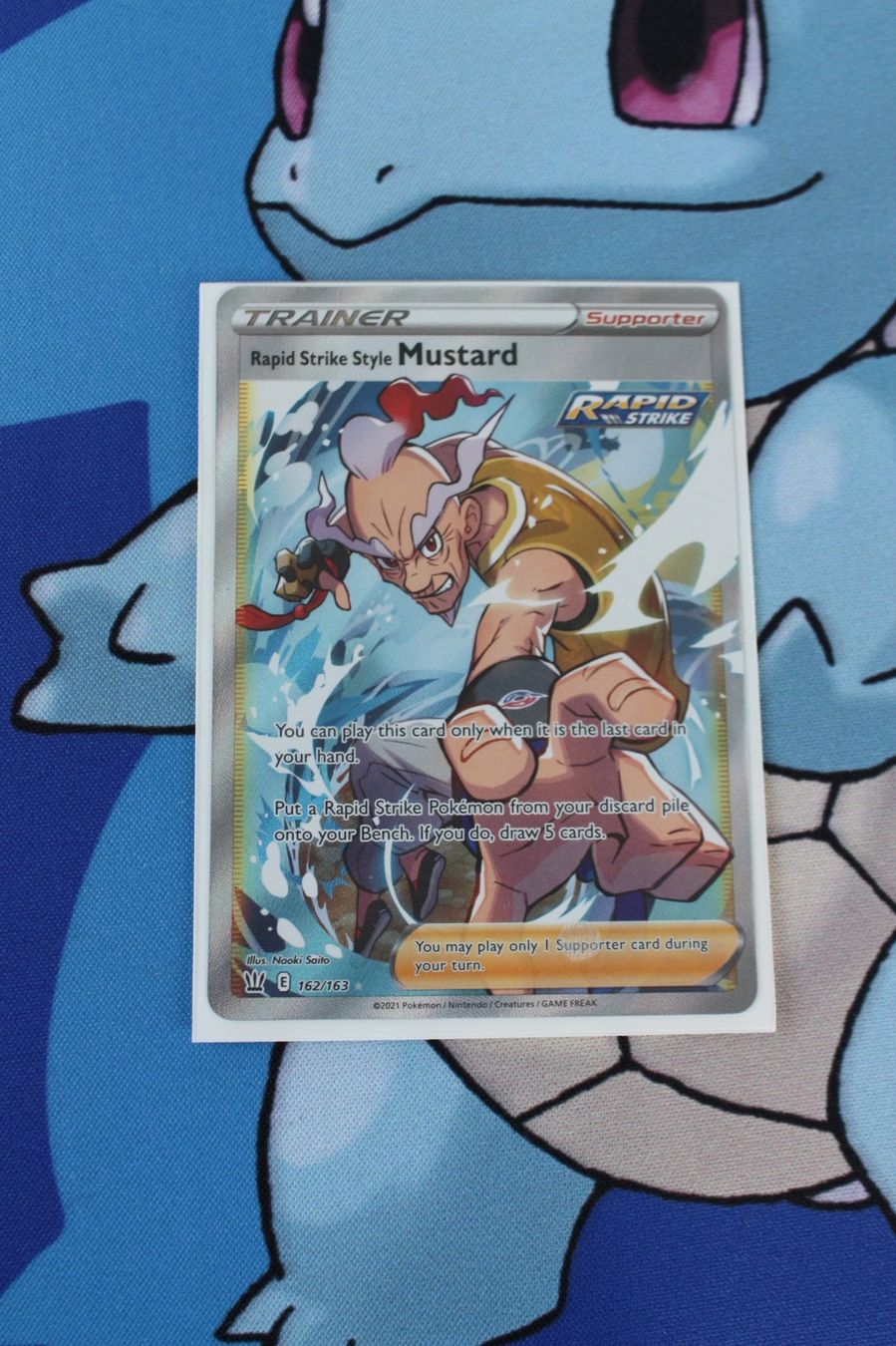 Pokémon Carte collezionabili: Rapid Strike Style Mustard Full Art – Usato da Altstätten SG venduto da GGsGameshop