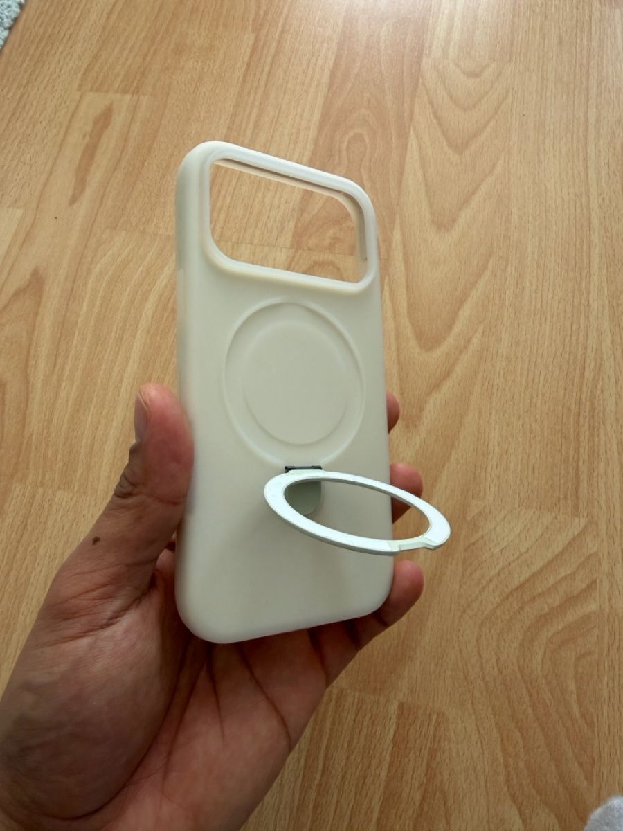 Cover & Protezioni schermo: iPhone 17 Pro Max Hülle, Beige mit Ringhalterung, Neuwertig – Nuovo e nell'imballaggio originale da Zug venduto da car_fr2j 4