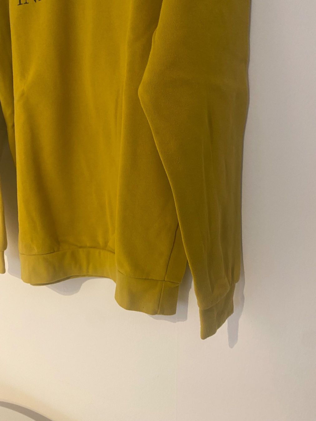 Maglioni & Felpe: Senfgelber Pullover (Grösse L) – Usato da Basel venduto da vul_ws96 1