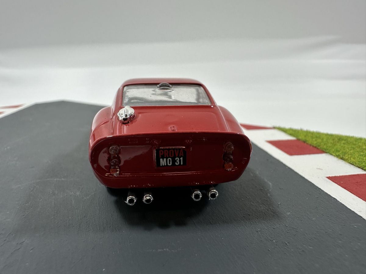 Ferrari Modellini d'auto: Ferrari 250 GTO 1:43, rot, MODEL BOX – Usato da Zofingen venduto da rf9_x2xt 4