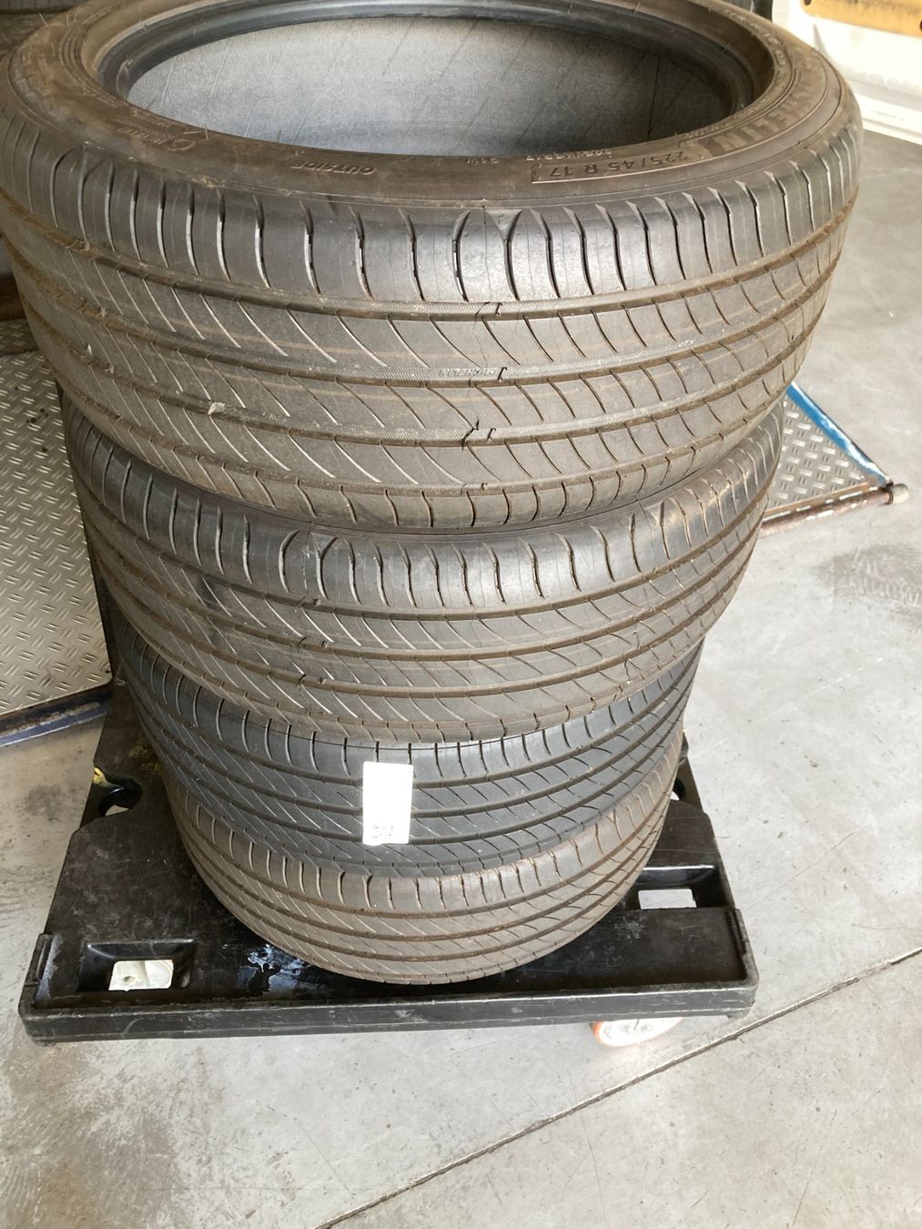 Michelin Pneumatici & Ruote complete: 225/45R17 Sommerpneu Michelin – Usato da Cham venduto da WB2223