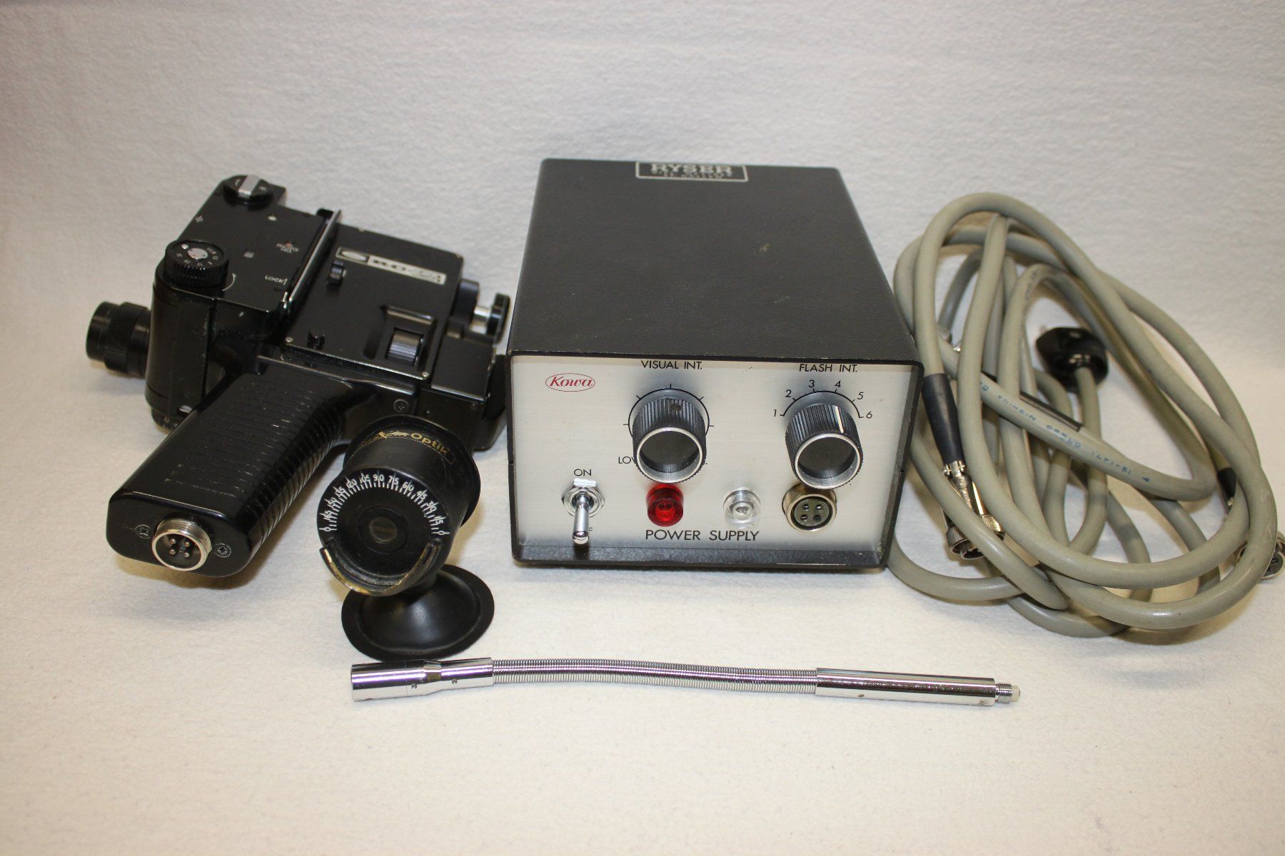 Attrezzature mediche: Antikes Optiker Gerät Kowa RC-2 – Usato da Thun venduto da Fbchm