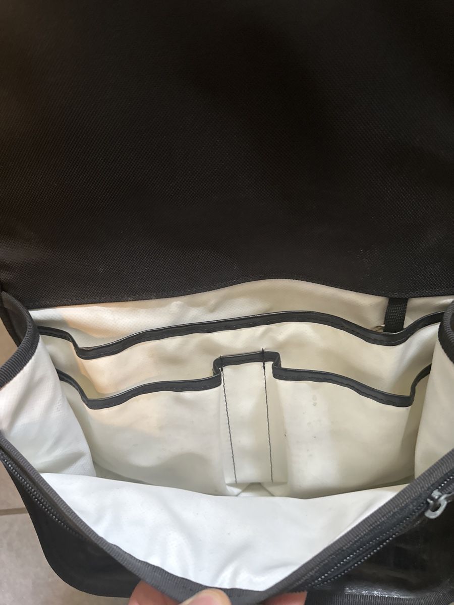 Taschen: Schwarze Tom Dee Laptoptasche / Umhängetasche – Gebraucht aus Zürich von Chaeffeler 2
