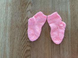Handgestrickte Babysocken Rosa - Fusslänge 11cm Grösse 17/18