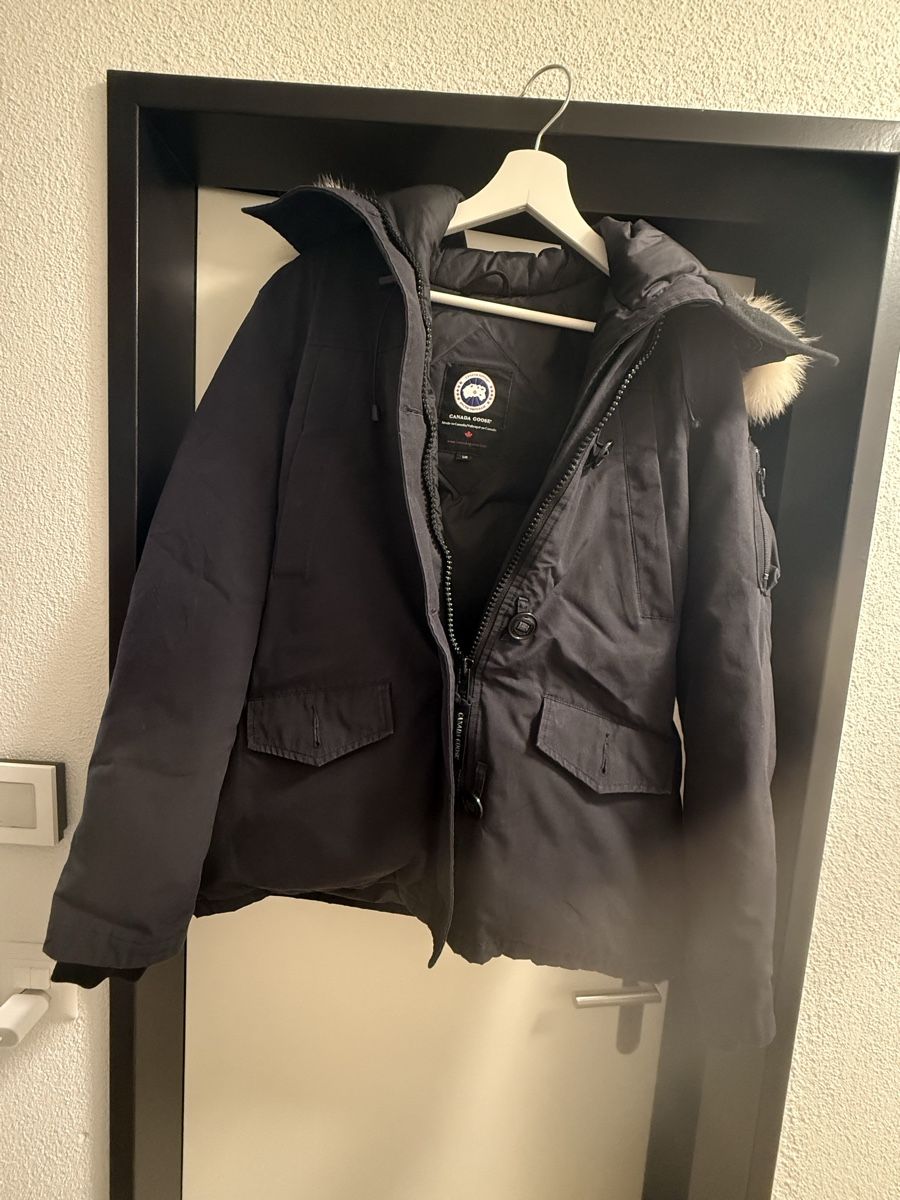 Canada Goose Giacche: Canada Goose Damen Jacke – Usato da Dachsen venduto da worstcase61