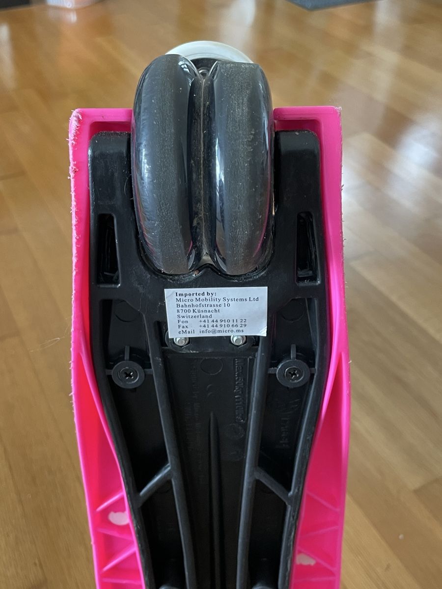 Micro Kickboard: Micro Maxi Deluxe Foldable LED – Usato da Zug venduto da Batusai 4
