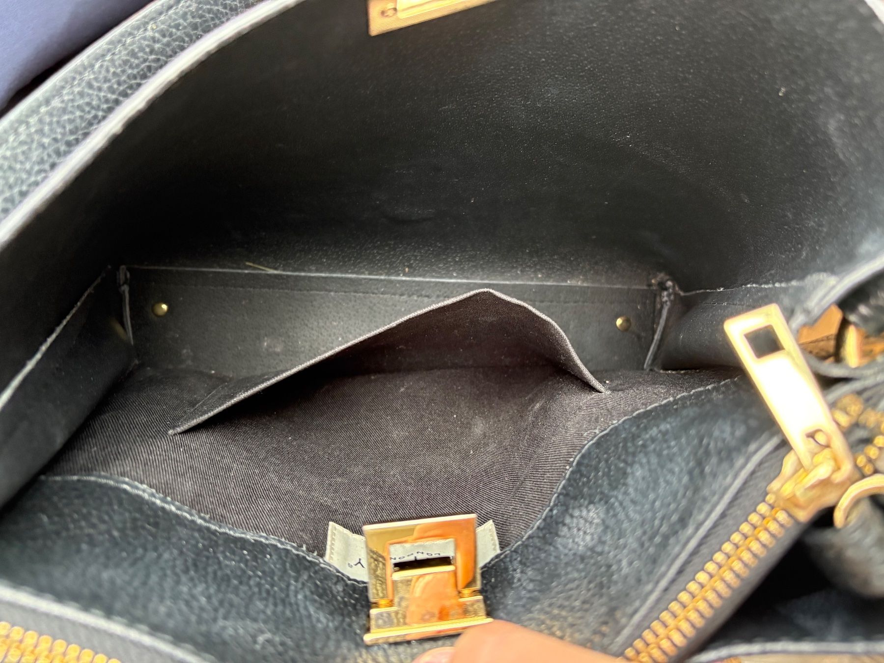 Borse da donna: Schwarze Apatchy London Ledertasche – Usato da Dübendorf venduto da SophieNadine1 3