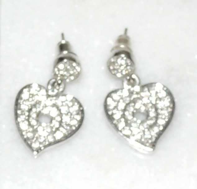 Orecchini pendenti & Orecchini a lobo: HERZIGE OHRSTECKER VERSILBERT "HEARTS" MOISSANITE NEU – Nuovo (secondo la descrizione) da Au ZH venduto da FashionConsultant 5