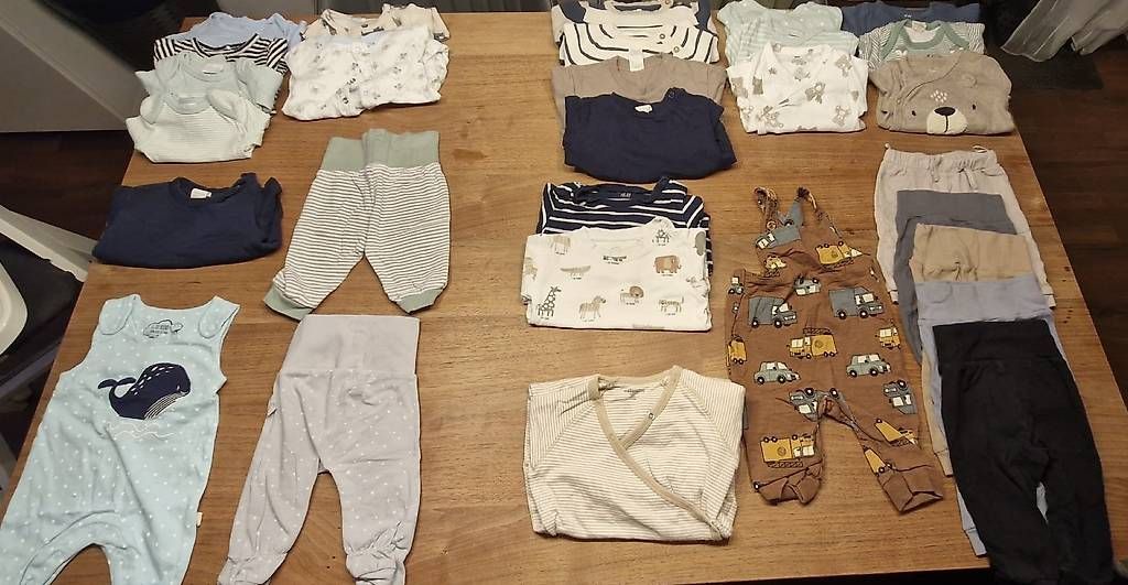 Lotti & Set di vestiti: Kleiderpaket 56 / 62 Knabe  – Usato da Aefligen venduto da Biienli