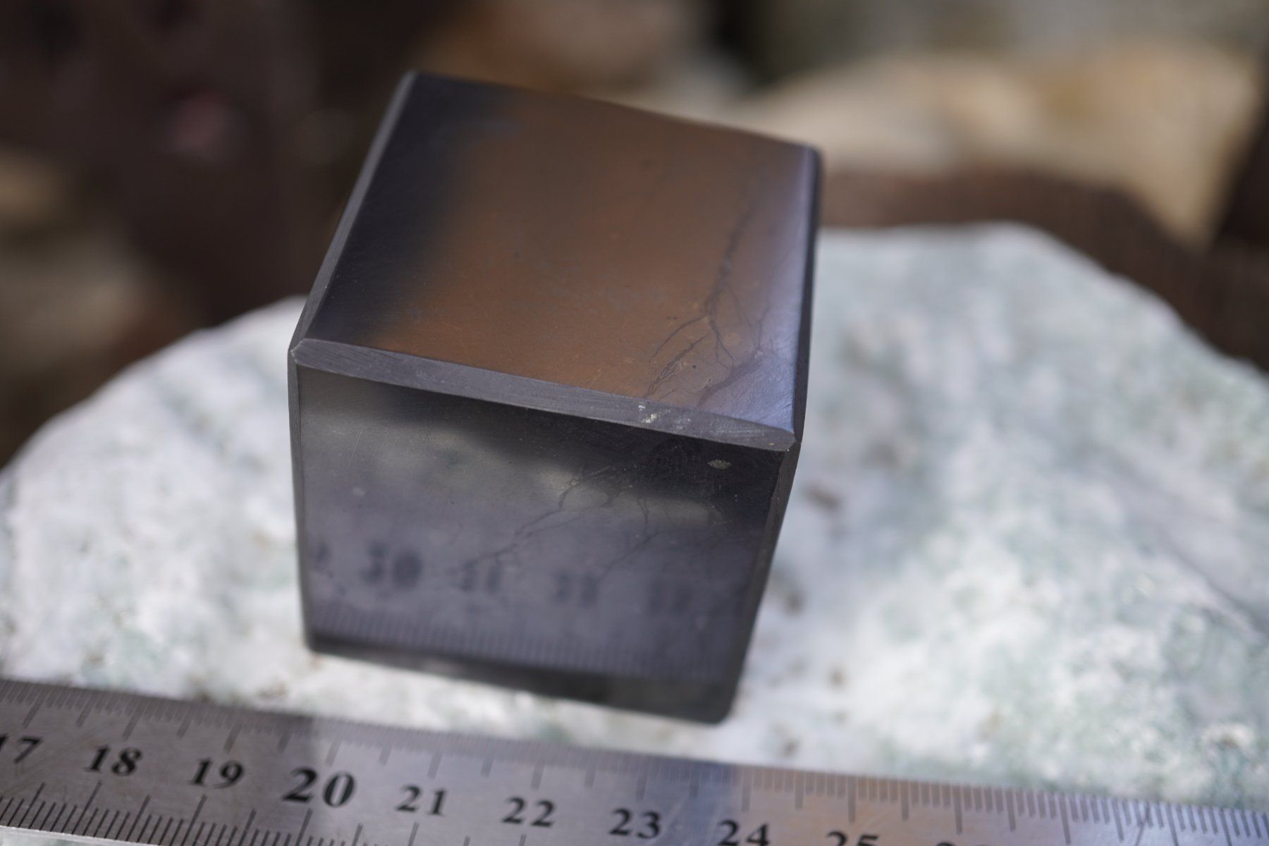 Minerali & Pietre curative: Schungit  Shungit  Würfel    4cm x 4cm – Nuovo e nell'imballaggio originale da Eschenbach SG venduto da topstone 5