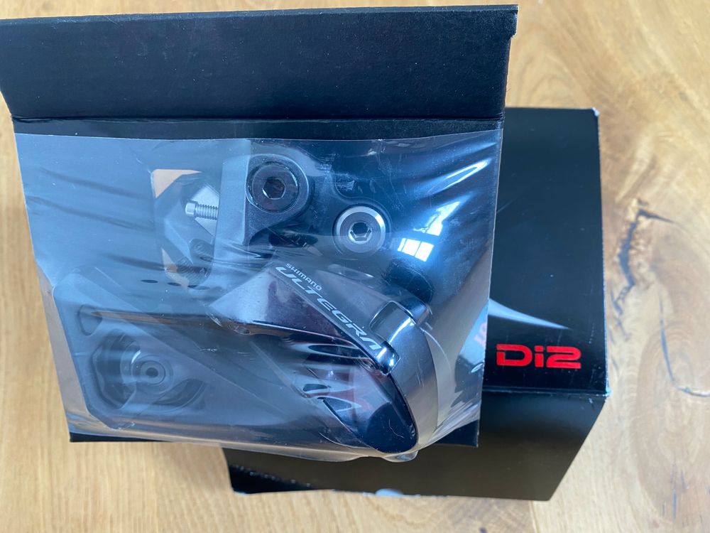Dérailleur Shimano Ultegra Di2 RD-6770A SS - 10 Vitesses - Neuf Sous Emballage D'origine