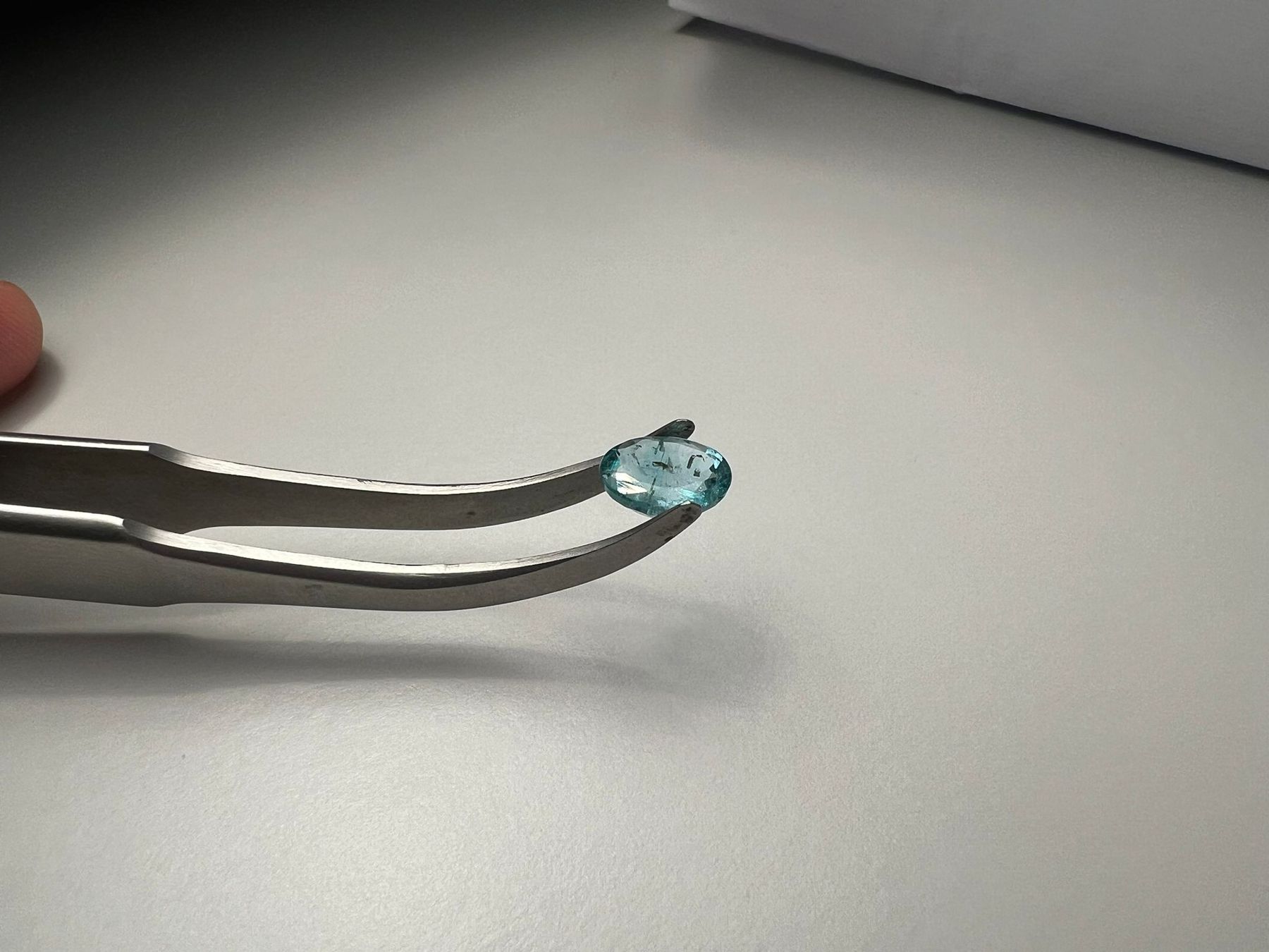 Pietre preziose: Grüner Smaragd 1.05 ct – Nuovo e nell'imballaggio originale da Zürich venduto da NS.12 3