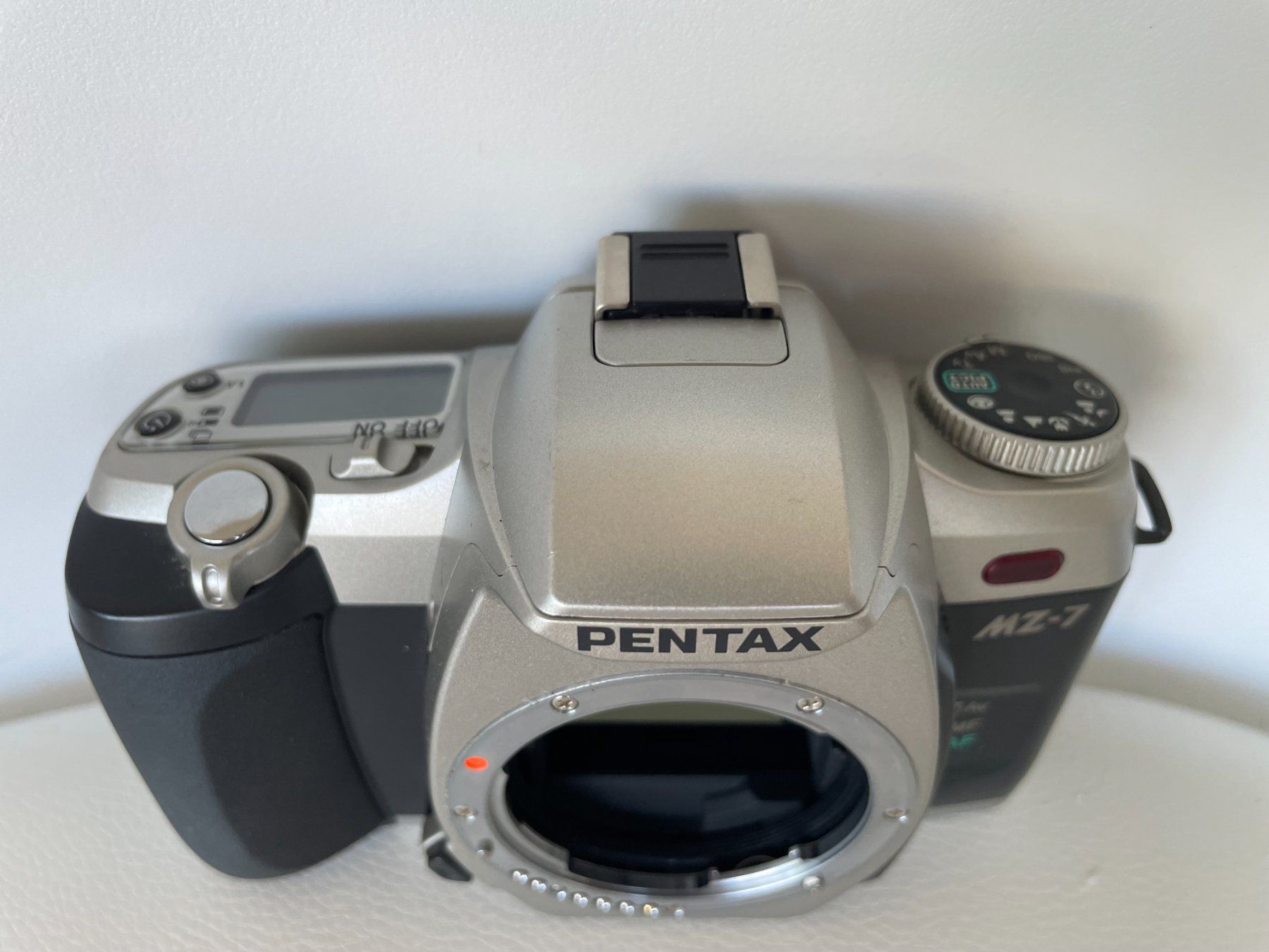 Pentax Fotocamera: Pentax MZ-7 – Difettoso da Petit Lancy venduto da gil_hr6v 1