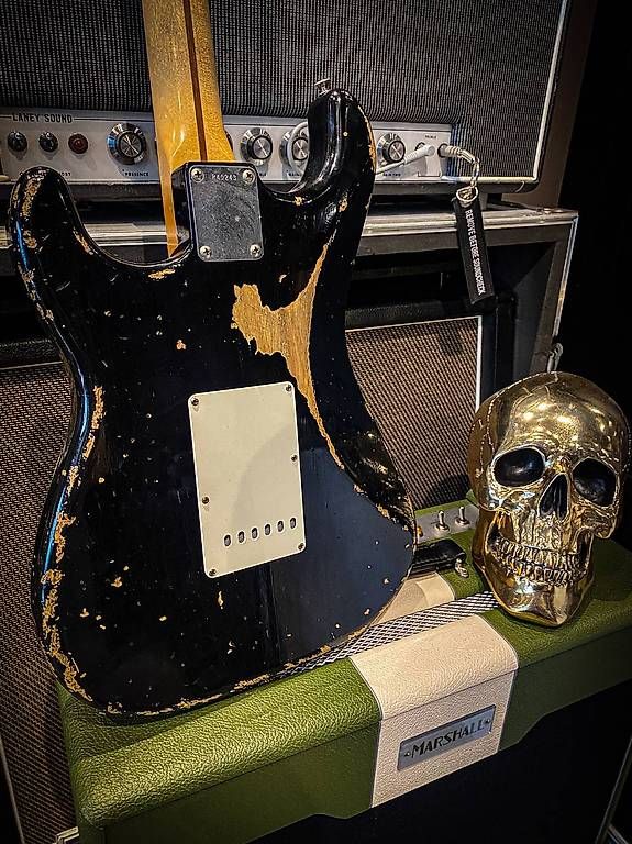 Musikinstrumente: Fender Stratocaster Custom Shop '57 Reissue  Abigail Ybarra – Gebraucht aus Montreux von Alligator-AMPS 2