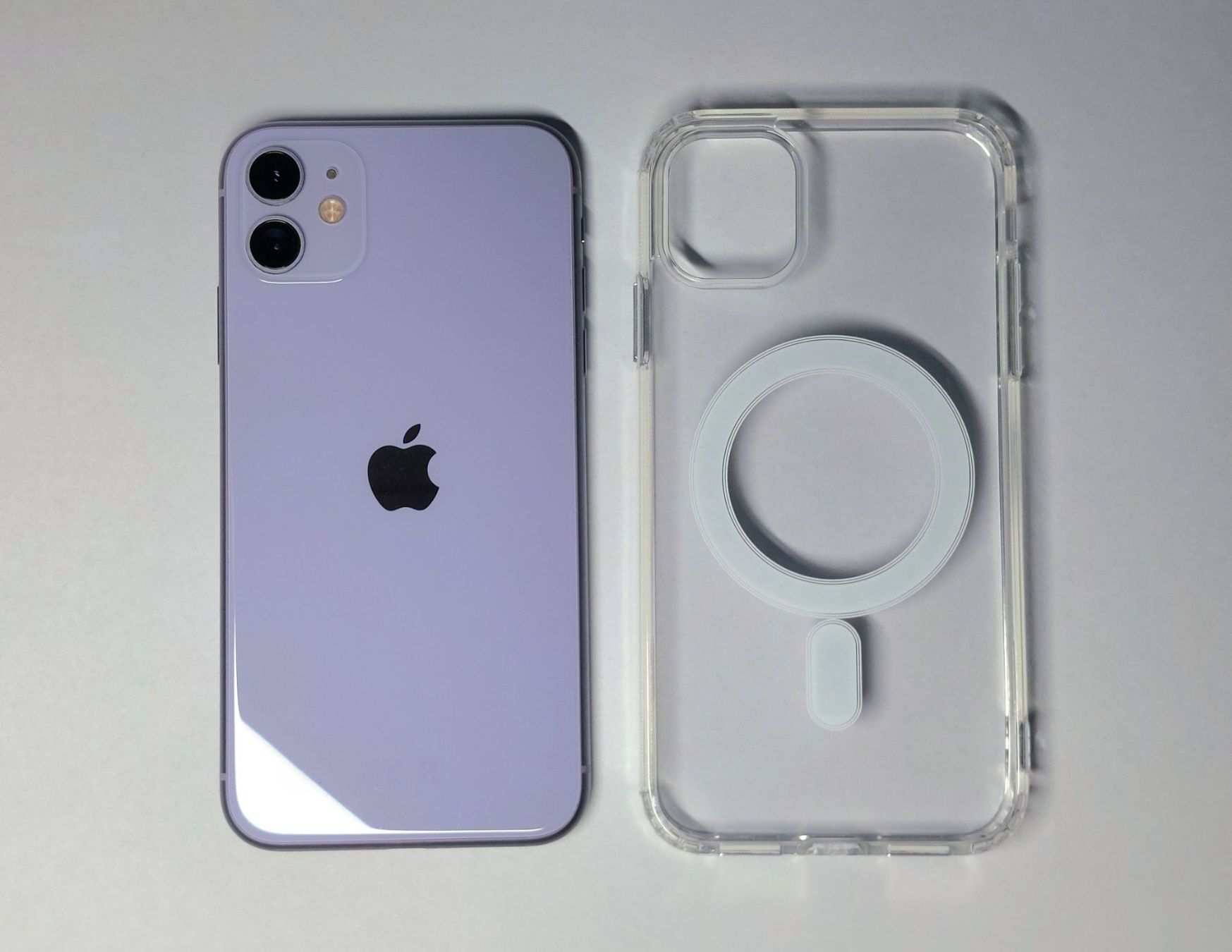 Apple Telefoni cellulari / Smartphones: iPhone 11 64gb 100% Akku mit Hülle – Usato da Pfäffikon SZ venduto da max_5ylc