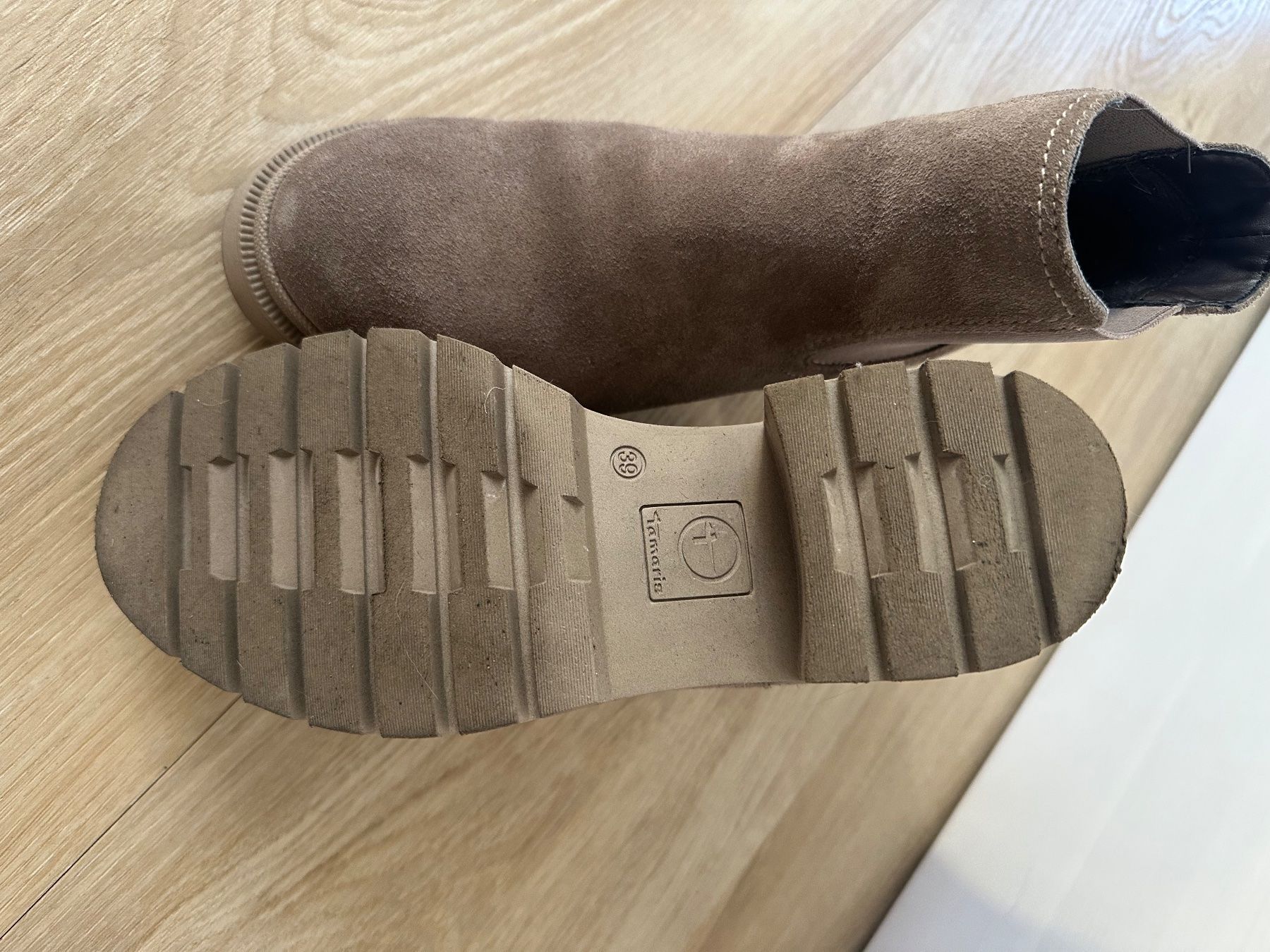 Tamaris Damenschuhe: Plateaustiefelette von Tamaris – Gebraucht aus Einsiedeln von bet_6nlq 6
