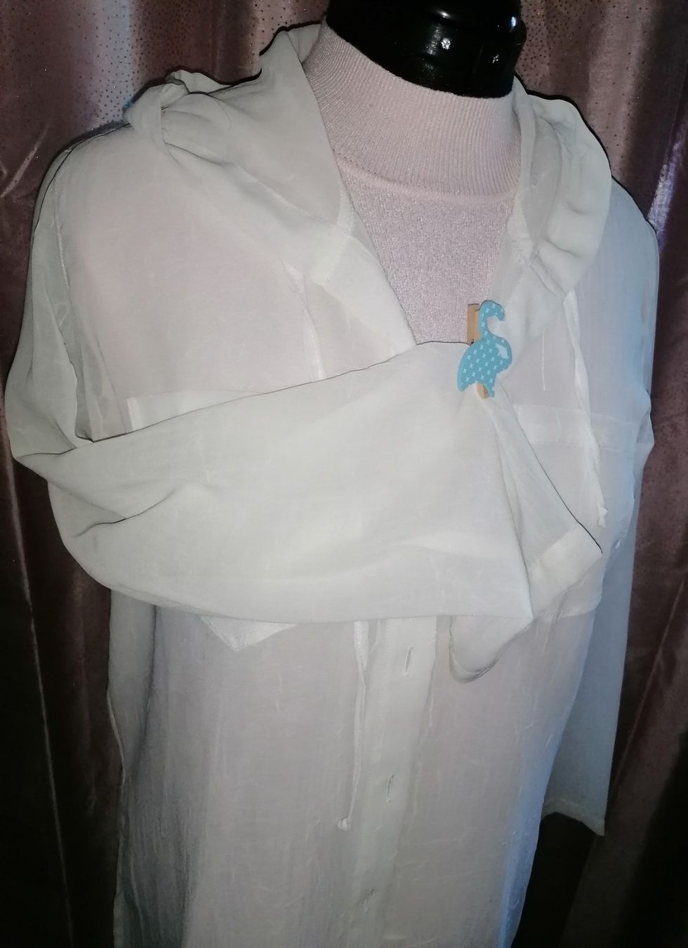 Camicette: Halbtransparente Retro Long Bluse mit Kapuze – Usato da Corcelles-près-Payerne venduto da RxOne_Krs 4
