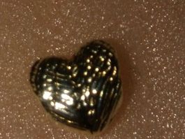 anhänger,eines herz,,,silber farbe glanzig