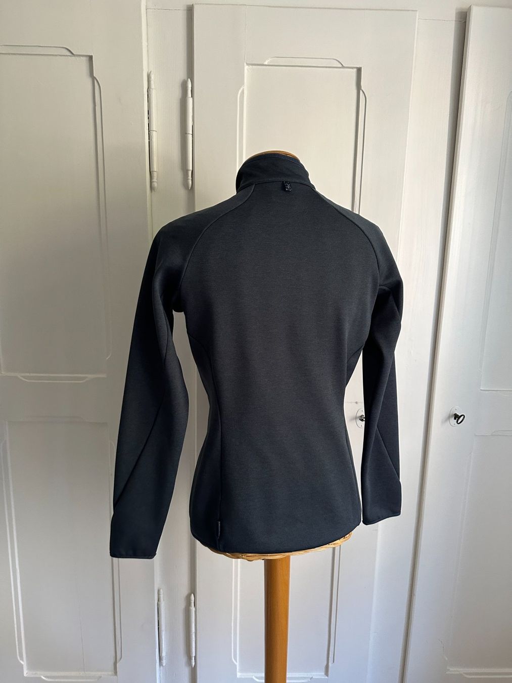 Peak Performance Jacken: PEAK PERFORMANCE - Sportjacke dunkelblau S – Neu (gemäss Beschreibung) aus Zürich von Diazaio 2