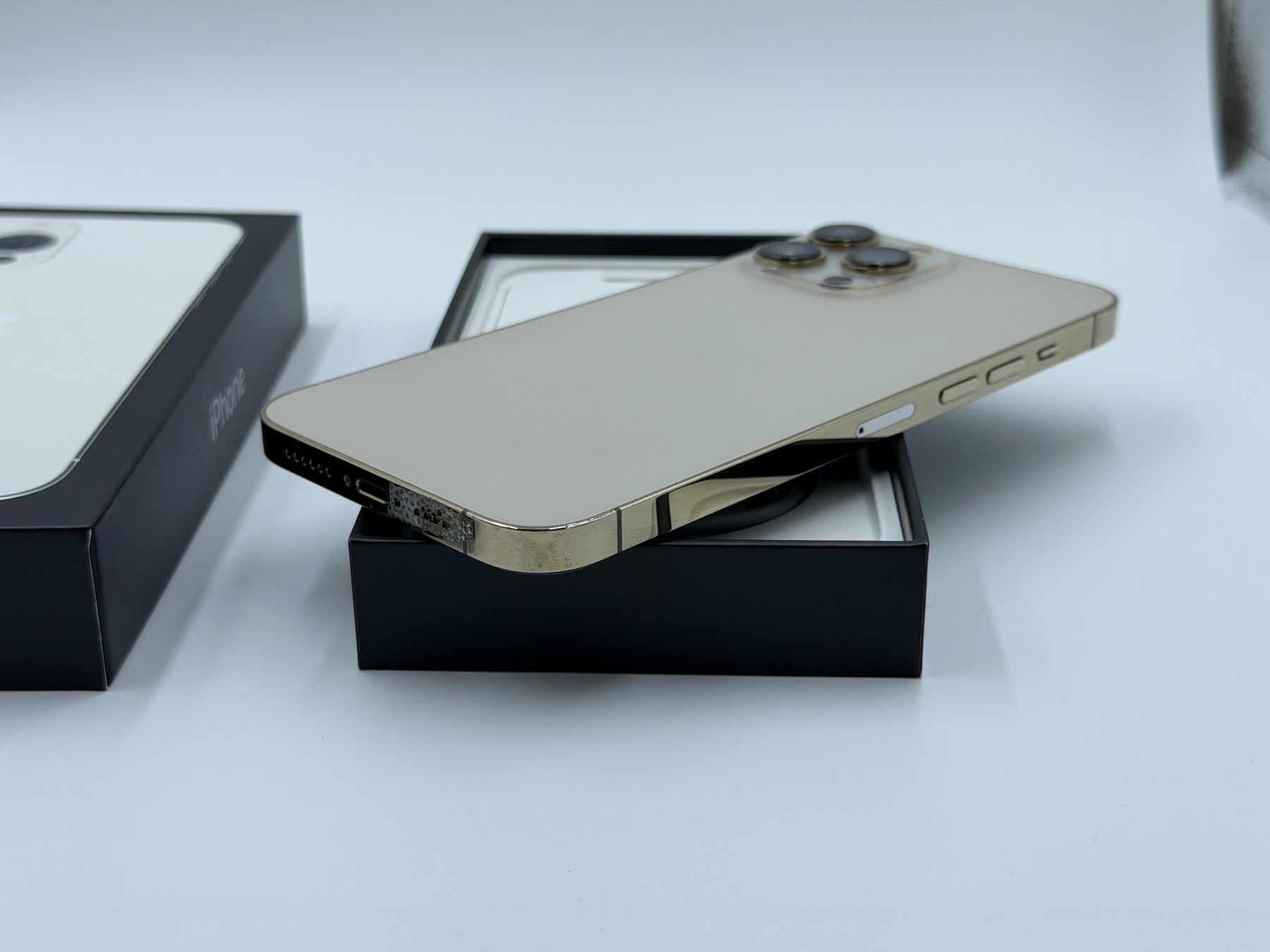 Apple Telefoni cellulari / Smartphones: Apple iPhone 13 Pro - 128 GB | Batterie 100% – Usato da Chur venduto da ReplaceHub 2