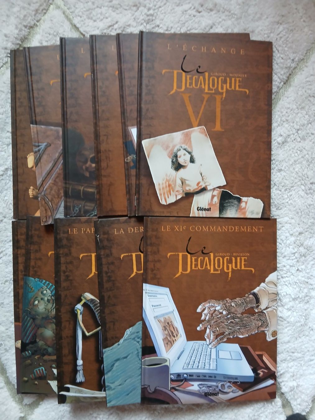 BD: LE DÉCALOGUE  TTBE EO  TOME 1 A 11 HISTOIRE COMPLETE – D'occasion à Puidoux par Efango