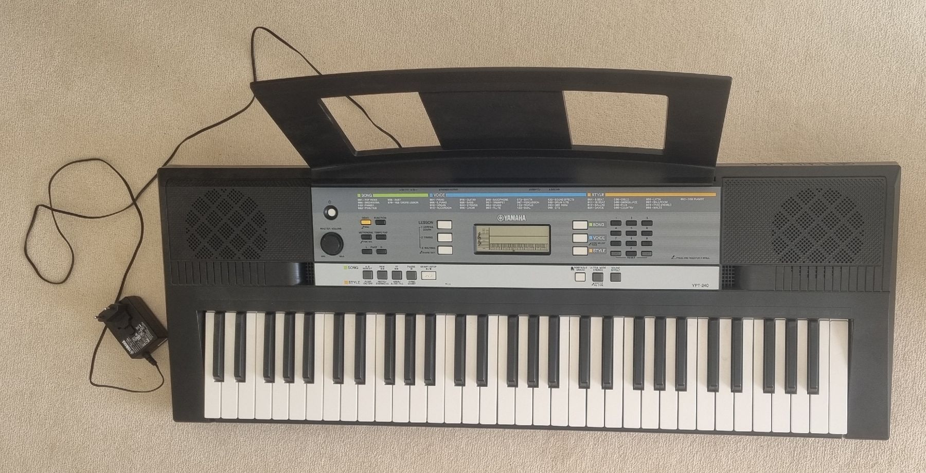Yamaha Strumenti musicali: Yamaha YPT-240 Keyboard – Usato da Horgen venduto da cha_17