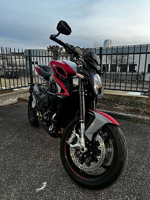 MV Agusta Strada: MV Agusta Brutale 800 RR – Usato da Cointrin venduto da mar_hw7l 3