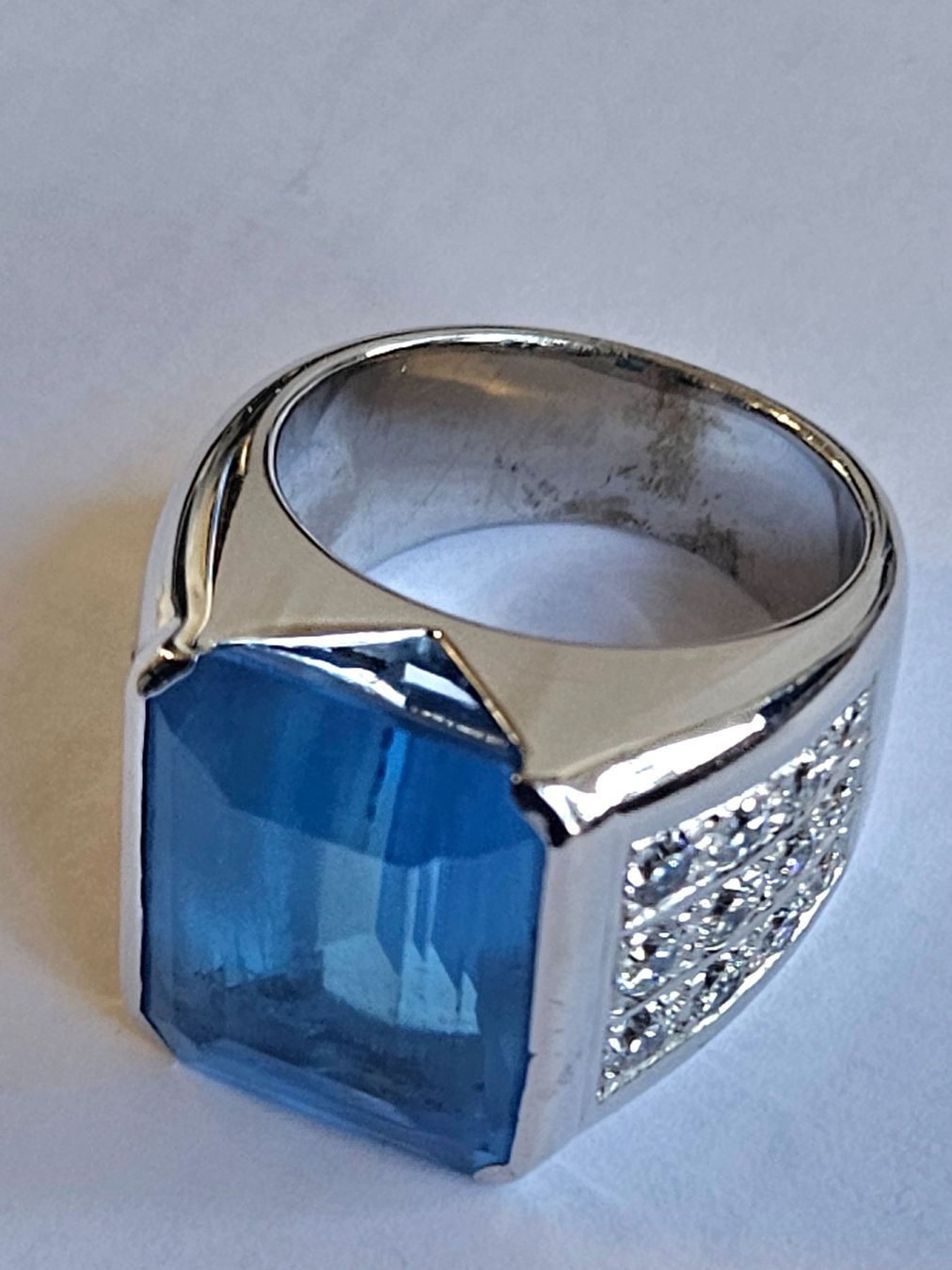 Anelli: Schwerer Edelstein Fingerring – Nuovo e nell'imballaggio originale da Zürich venduto da adriben 7
