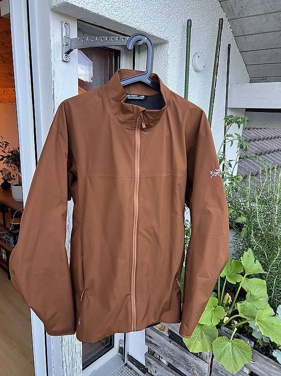 Arcteryx Jacken: Arc'teryx Herrenjacke Gr. M – Gebraucht aus Birmensdorf ZH von juhu11