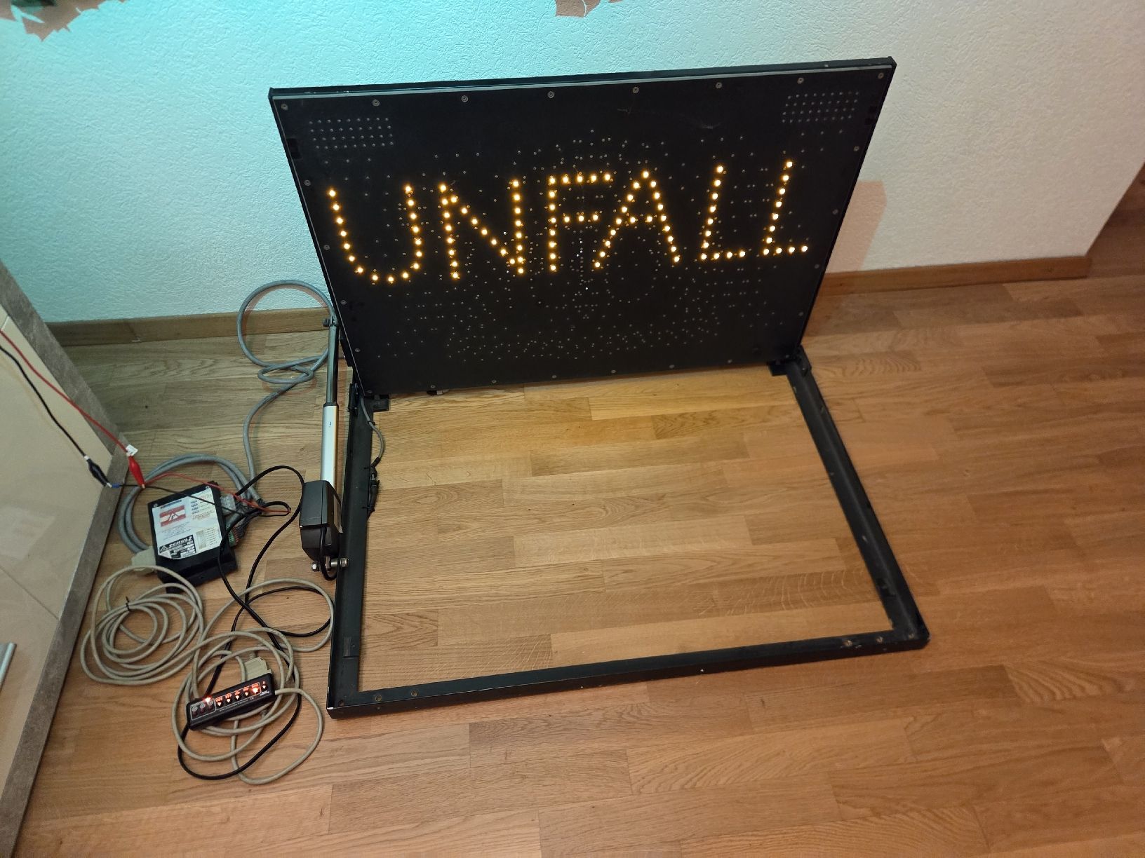 Componenti elettronici: Verkehrsleitsystem Schulz – Usato da Grosshöchstetten venduto da S.Thoma1495 3