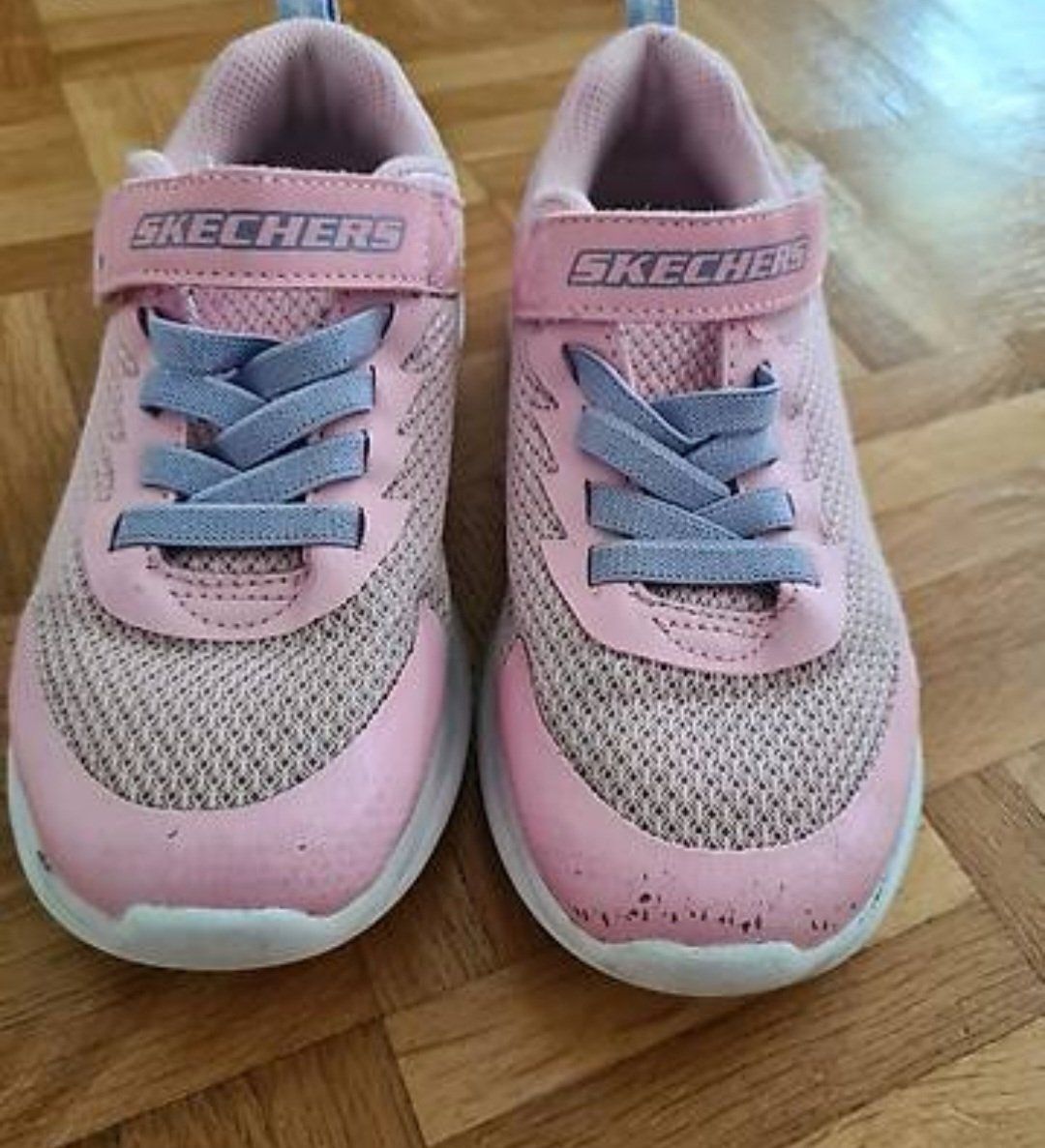 Skechers Schuhe für Mädchen: Skechers Schuhe Gr. 33 – Gebraucht aus Rudolfstetten von anjam81 2
