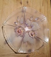 Glassplatte mit Blumen